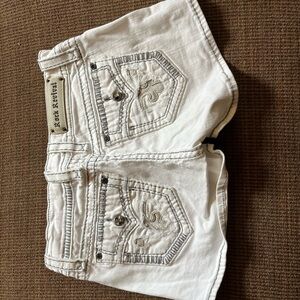 White Denim Shorts with Embroidered Pockets